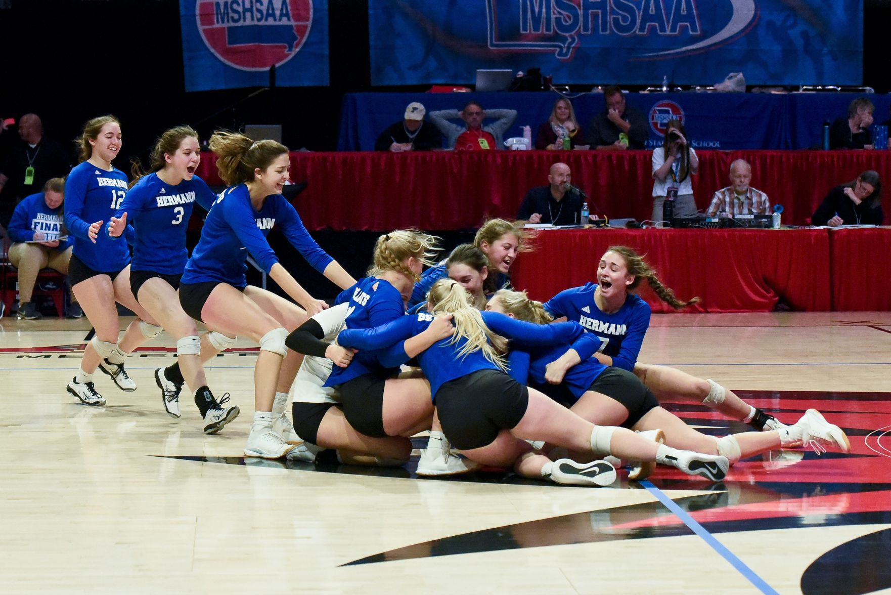 11/09/19 - Girls Volleyball - Class 2 state champ- Hermann vs St. Pius X